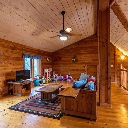 Raccoon'S Paw Lodge